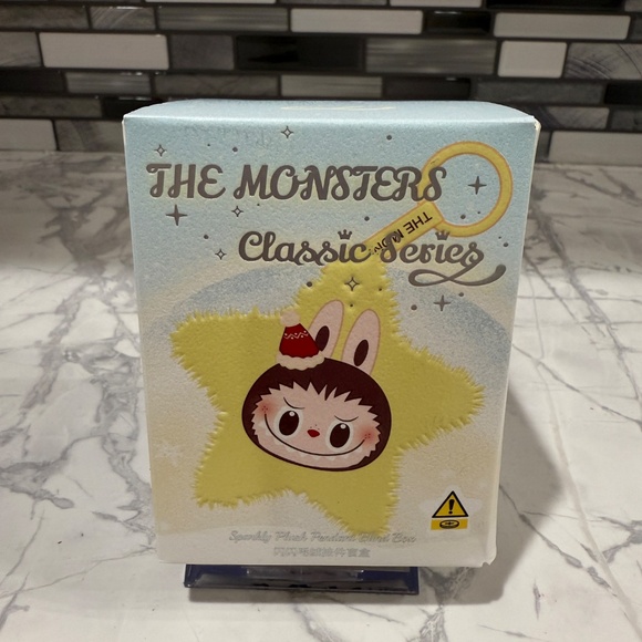 POP MART AUTHENTIC THE MONSTERS Classic collection - Christmas ONE Blind Box - Picture 1 of 8